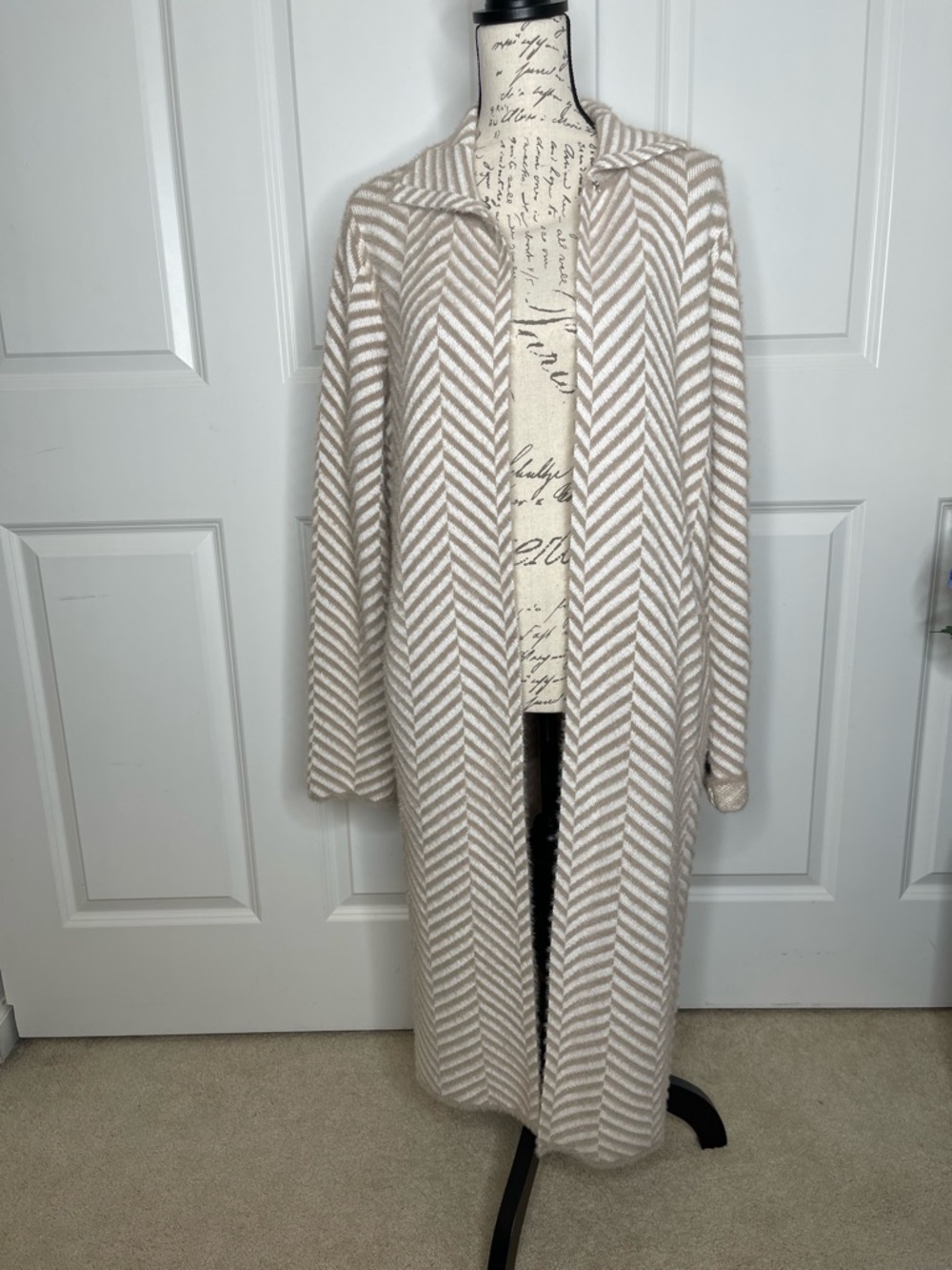 Magaschoni Long Sweater Duster Open Front Tan & Cream Herringbone Size L NWT B13
